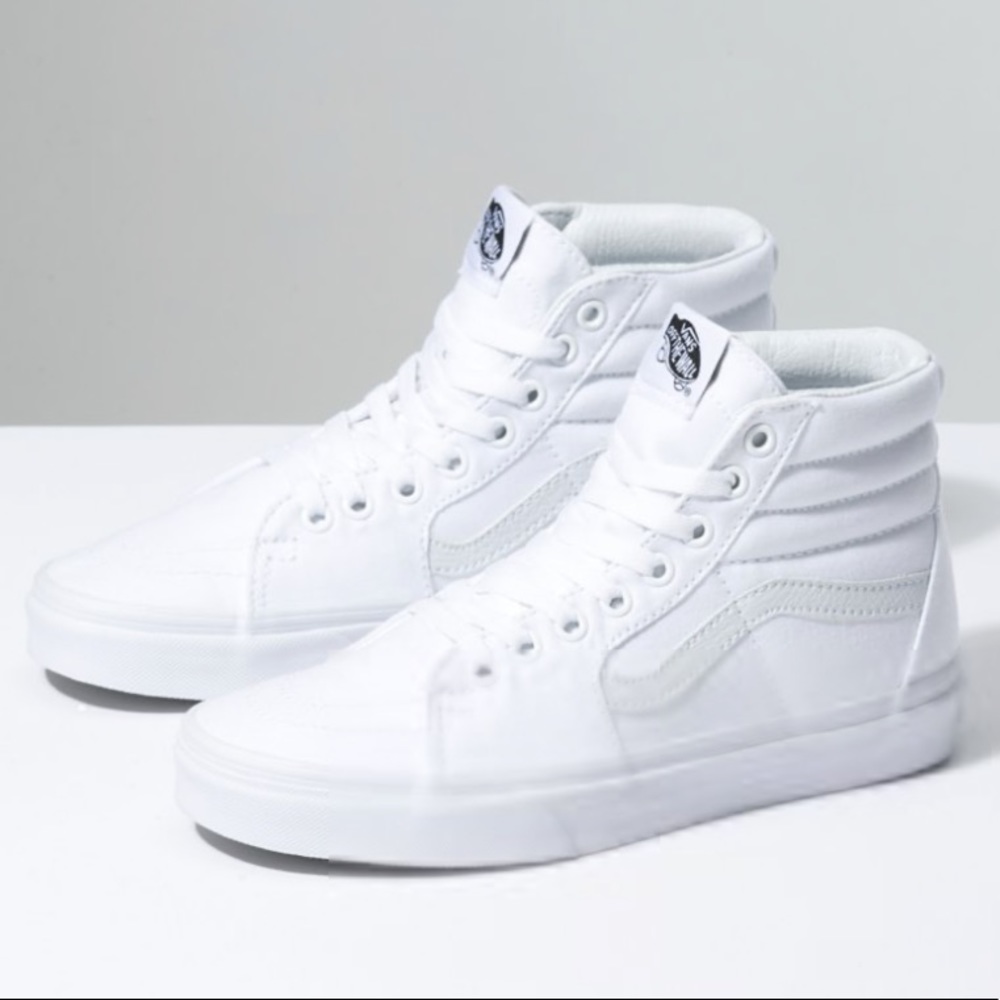 **BRAND NEW w/ TAGS** True White Sk8-Hi Vans